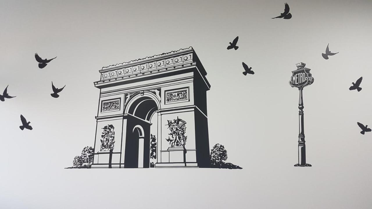 몽테브랭 Studio Confort Paris 아파트 외부 사진