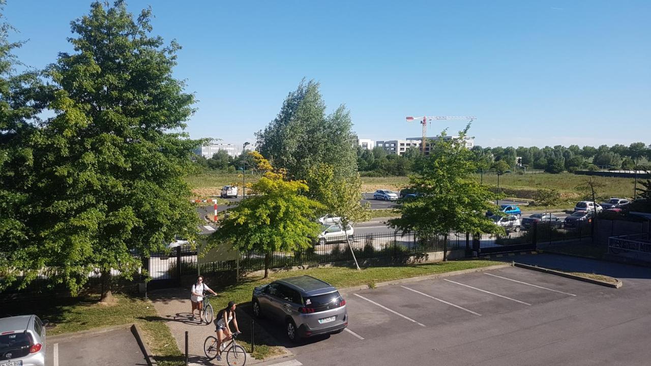 몽테브랭 Studio Confort Paris 아파트 외부 사진